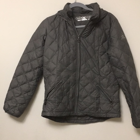 Zero  xposur. Sz “S” packable coat gray color - Picture 2 of 16